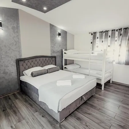 Deluxe Buna * Mostar